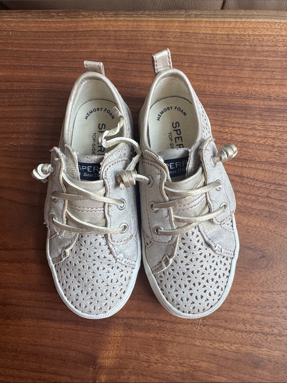 Sperry Kids Cream Laser-Cut Lace-Up Sneakers
